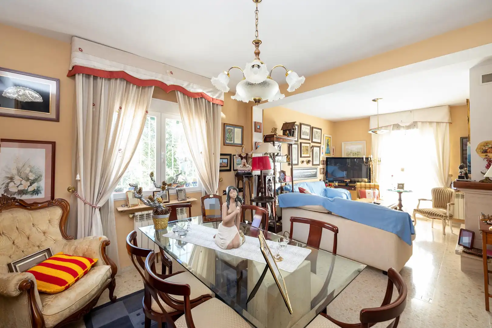 Wohnzimmer von Einfamilien-Reihenhaus zum Verkauf in Benalúa de las Villas mit Balkon