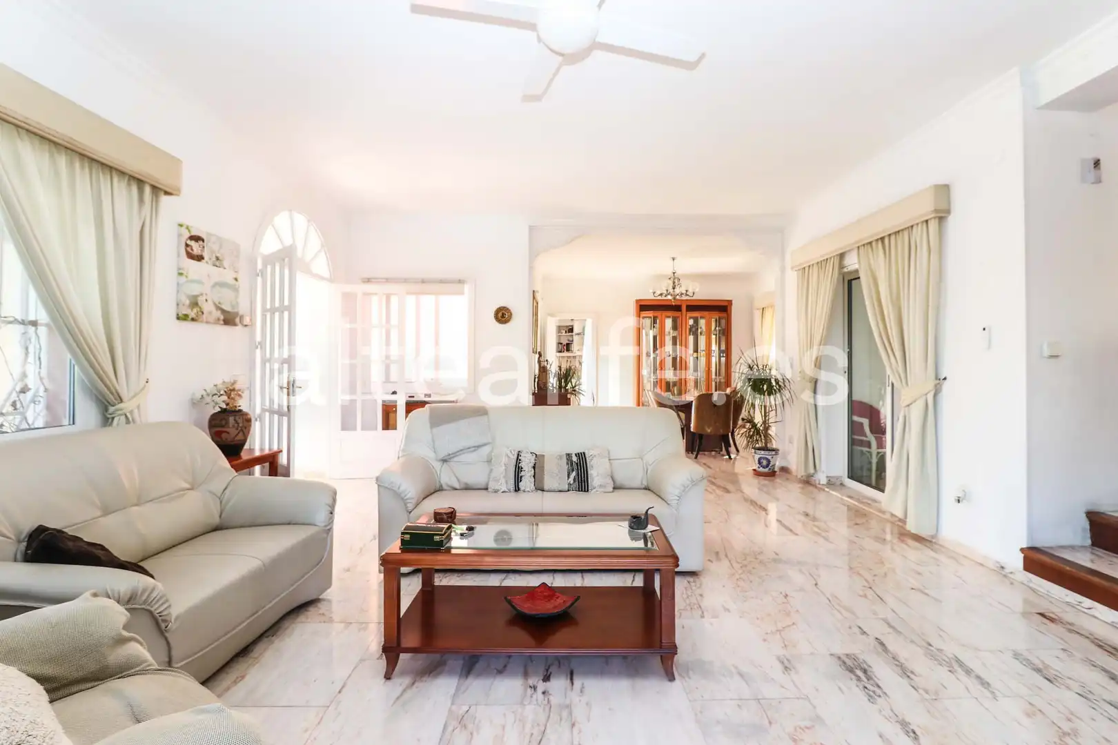 Living room of Houses for sale in L'Alfàs del Pi  with Air Conditioner, Heating and Private garden