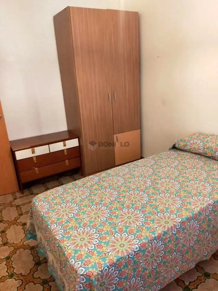 Schlafzimmer von Wohnung zur Miete in Teruel mit Heizung, Terrasse und Abstellraum