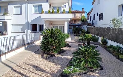 Vista exterior de Casa o xalet en venda en Dosrius amb Aire condicionat, Calefacció i Jardí privat