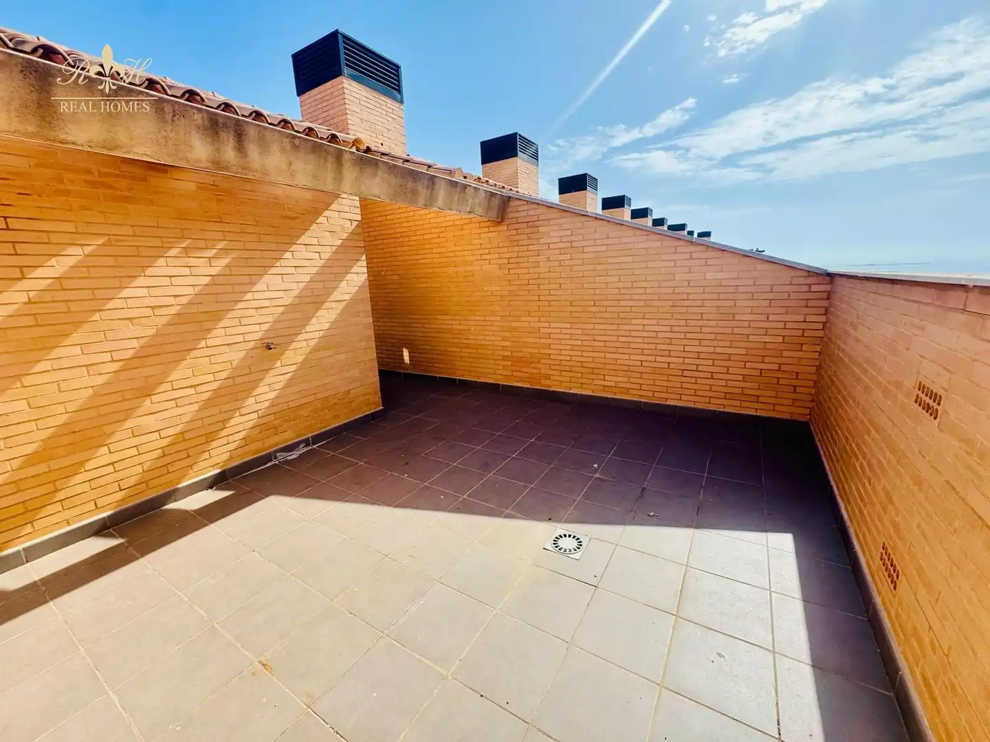 Terrasse von Dachboden zur Miete in L'Alfàs del Pi mit Klimaanlage, Terrasse und Schwimmbad