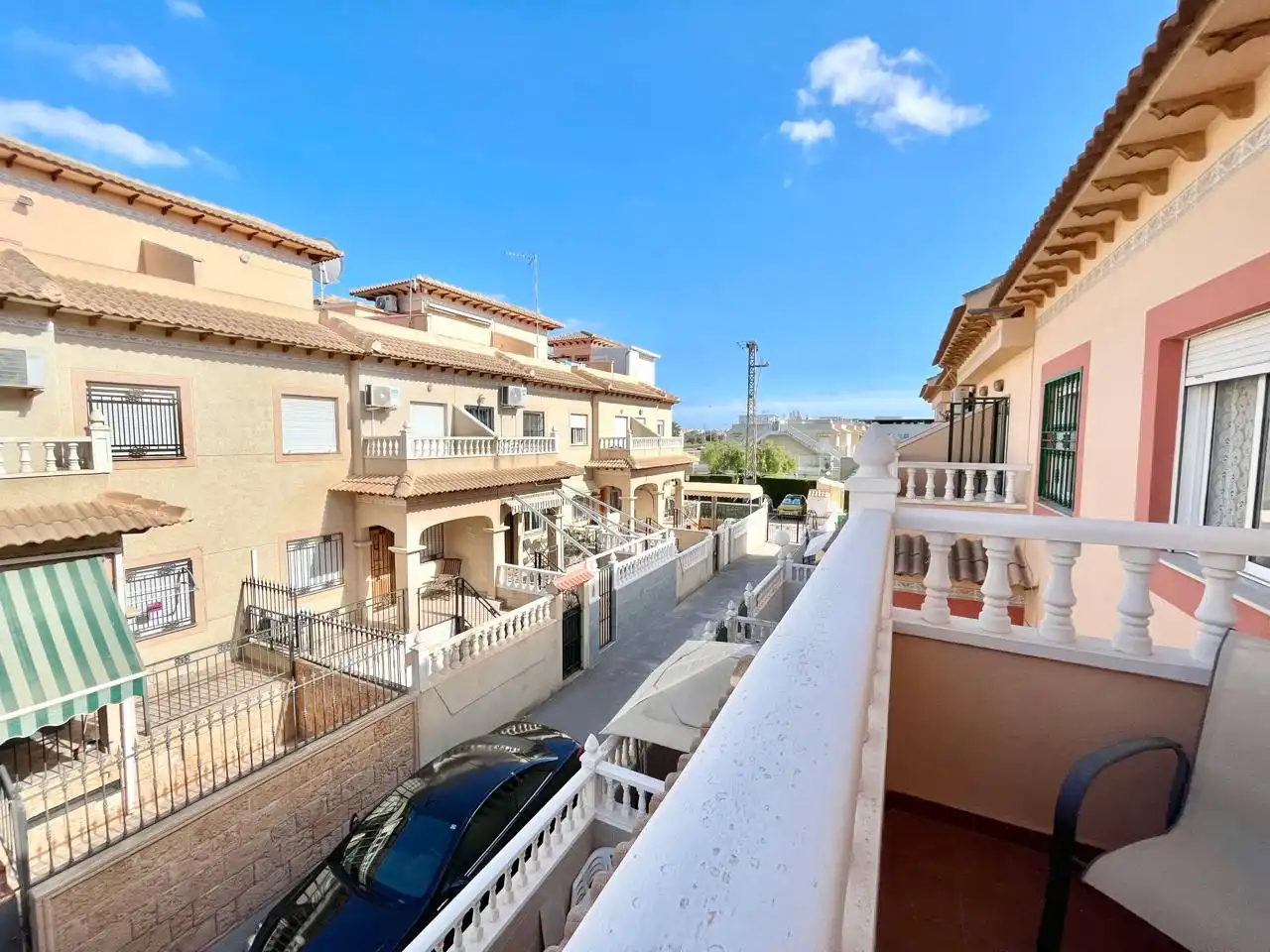 Casa adosada de alquiler en Zona Carrefour - Urbanizaciones