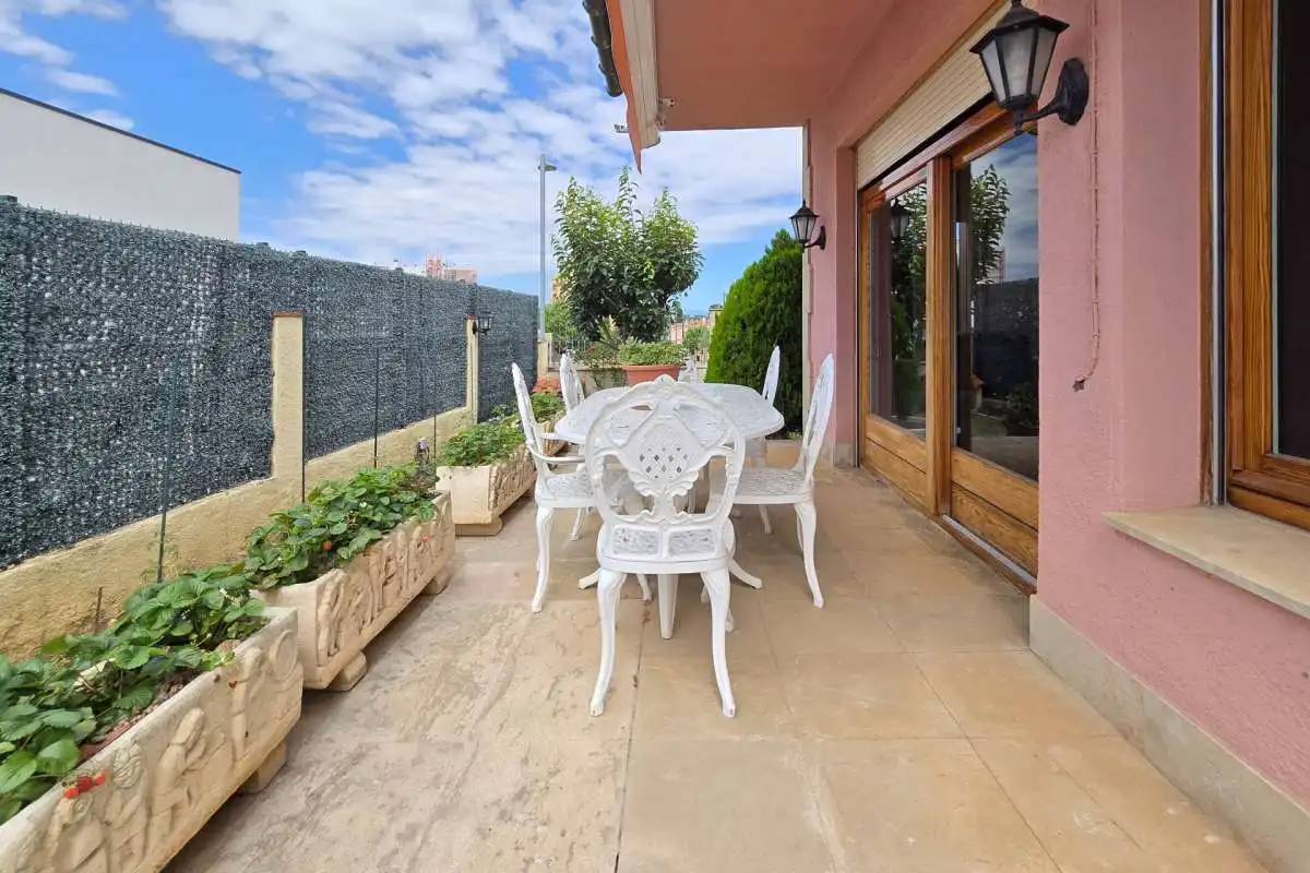 Terrassa de Casa o xalet en venda en Roses amb Jardí privat