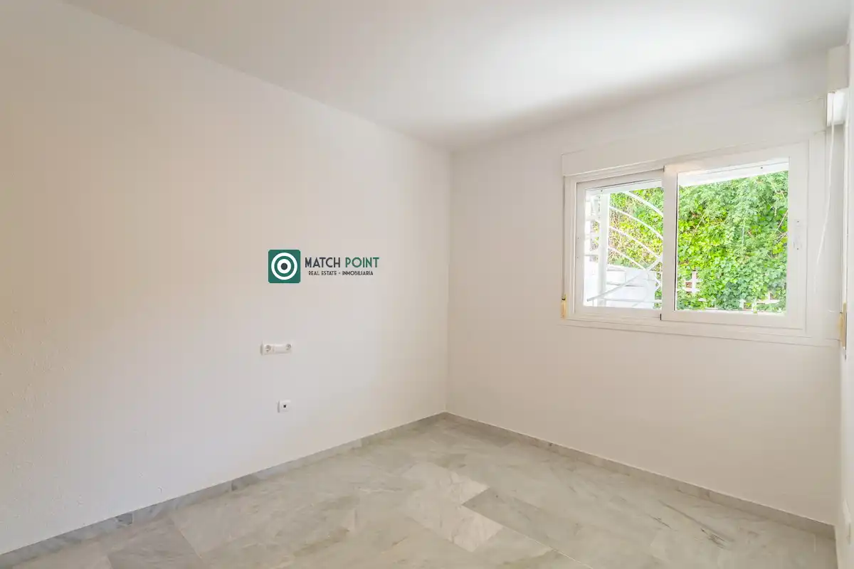 Schlafzimmer von Einfamilien-Reihenhaus zum Verkauf in Almuñécar