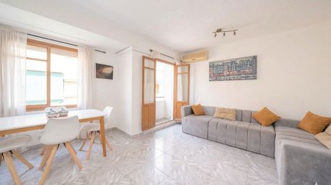 Foto 2 de Piso en venta en Carrer Francisco Giner de Los Ríos, Carolinas Altas, Alicante / Alacant