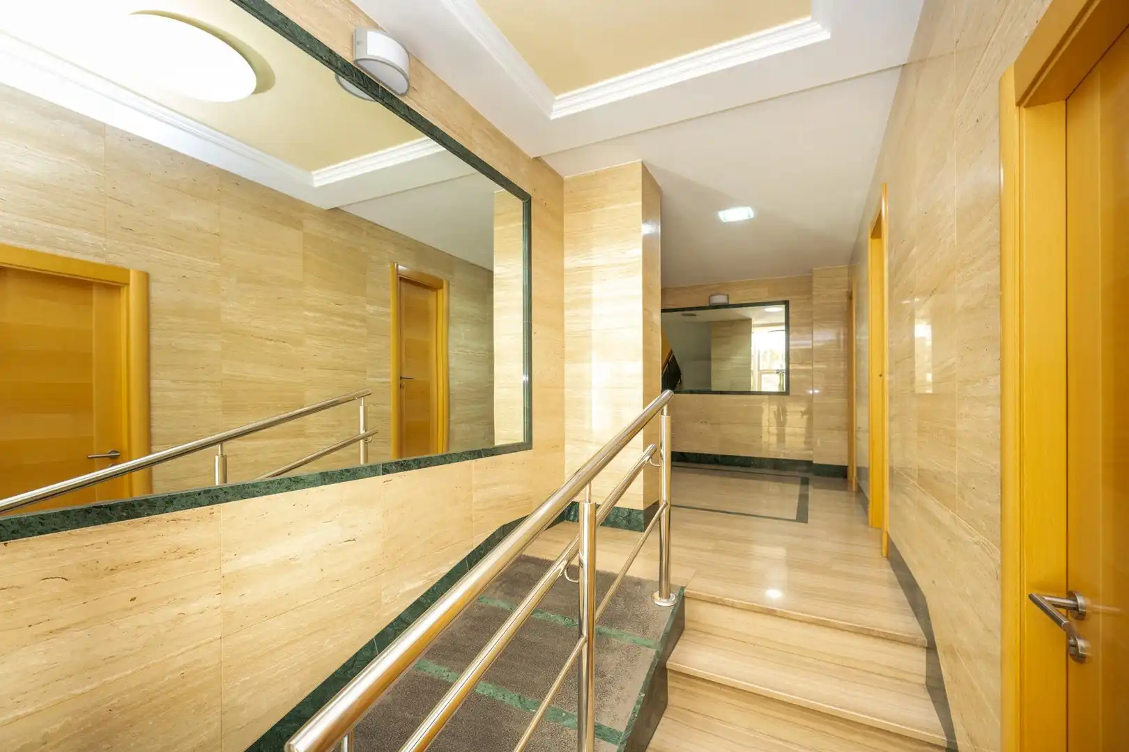 Flat with terrace to rent in Calle Calle Pintor Francisco Pradilla, imagen 23