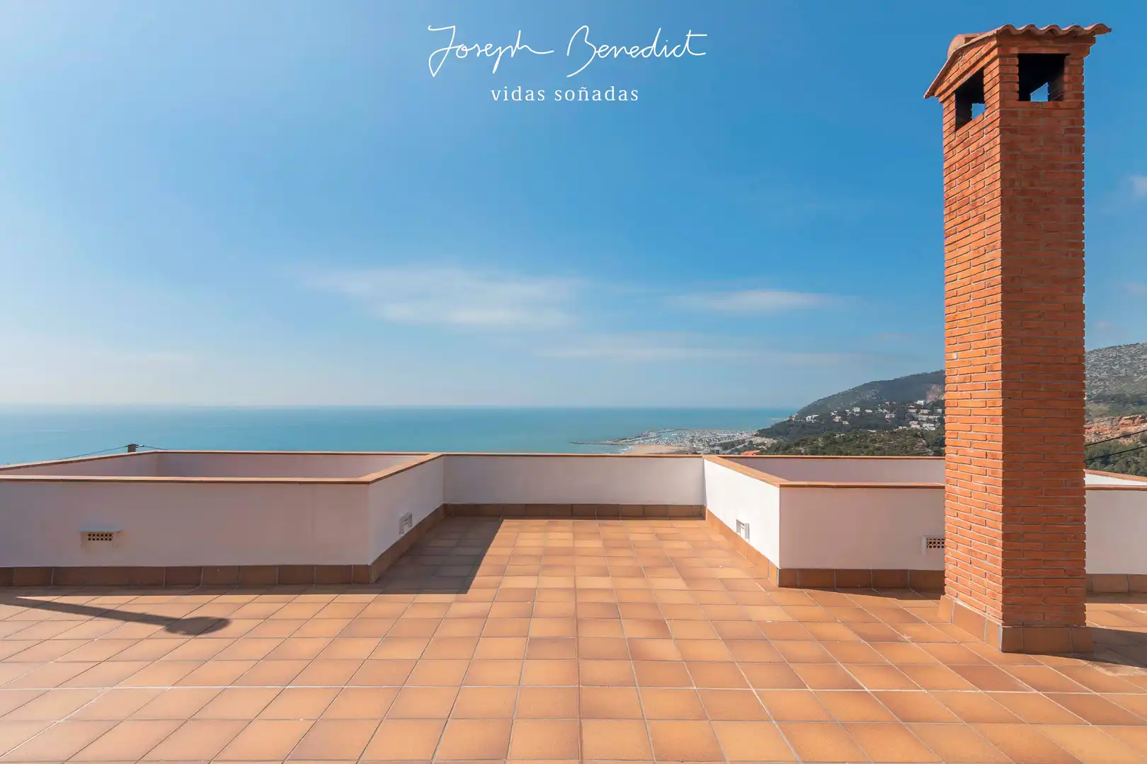 Casa amb piscina en venda a Les Botigues de Sitges