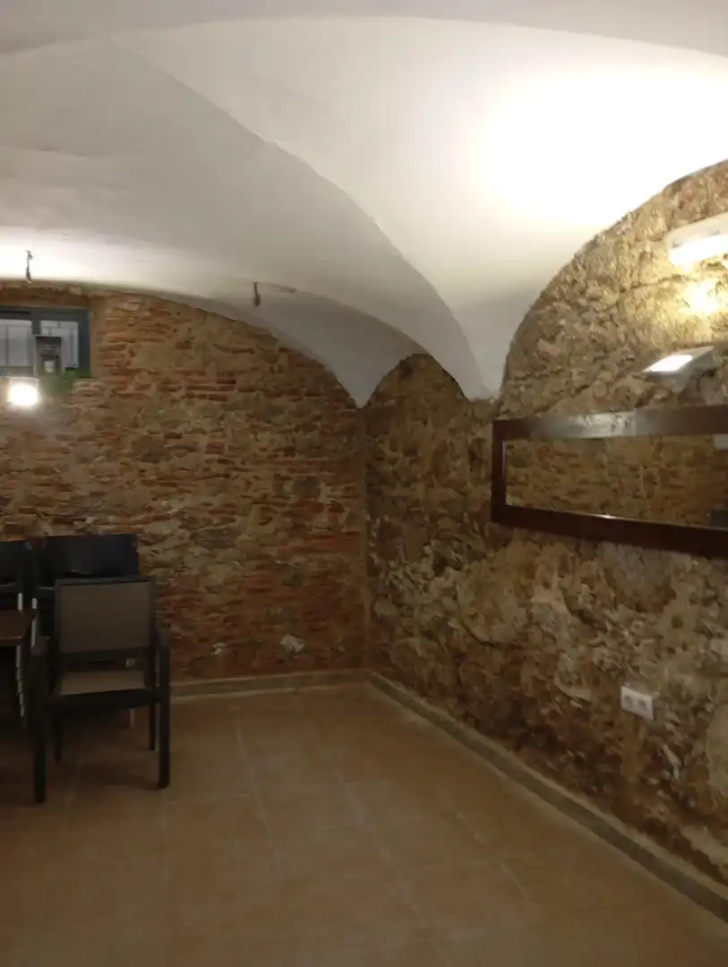 Edificio en venta en Baños de Montemayor