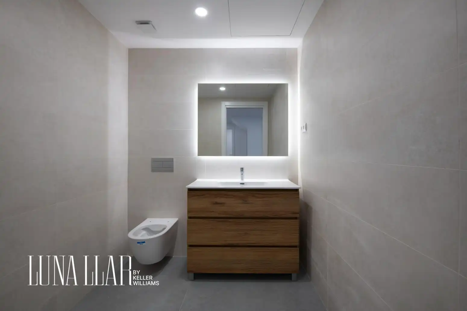 Bathroom of Houses for sale in Castelldefels