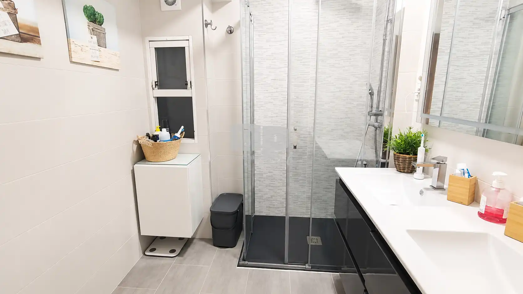 Bathroom of Flat for sale in Vigo   with Heating