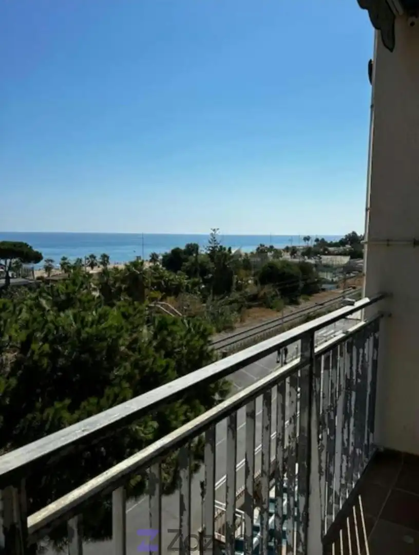 Pis de lloguer a Passeig Marítim, Poblenou