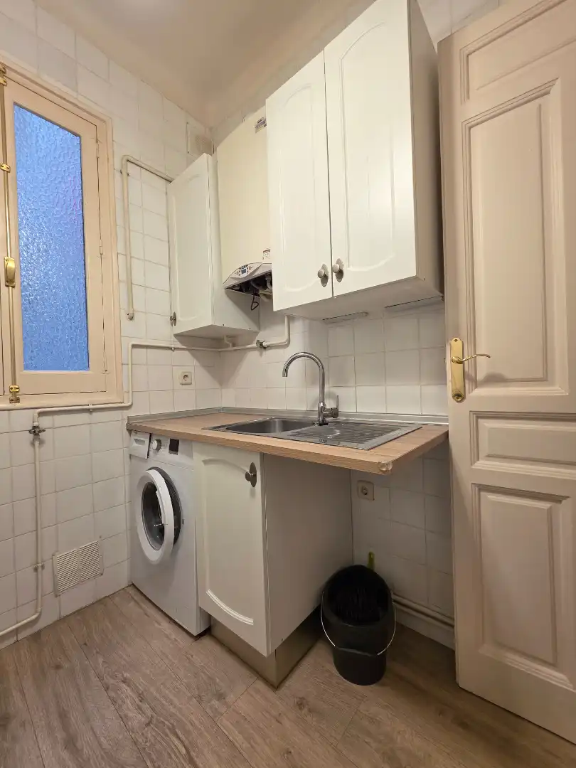 Küche von Wohnung zur Miete in Madrid mit Heizung, Parkett und Balkon
