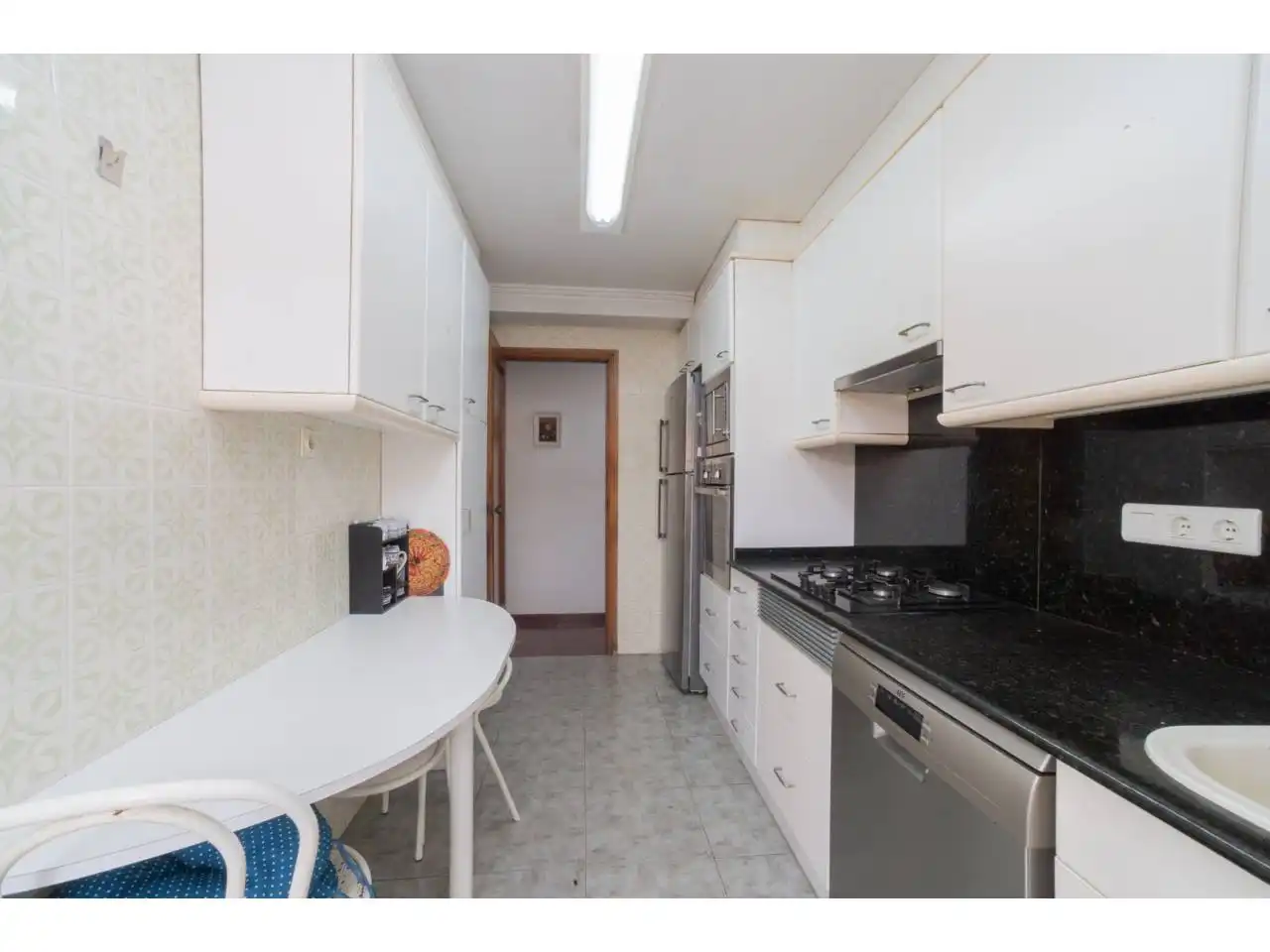 Kitchen of Flat for sale in Valencia  with Air Conditioner, Terrace and Furnished
