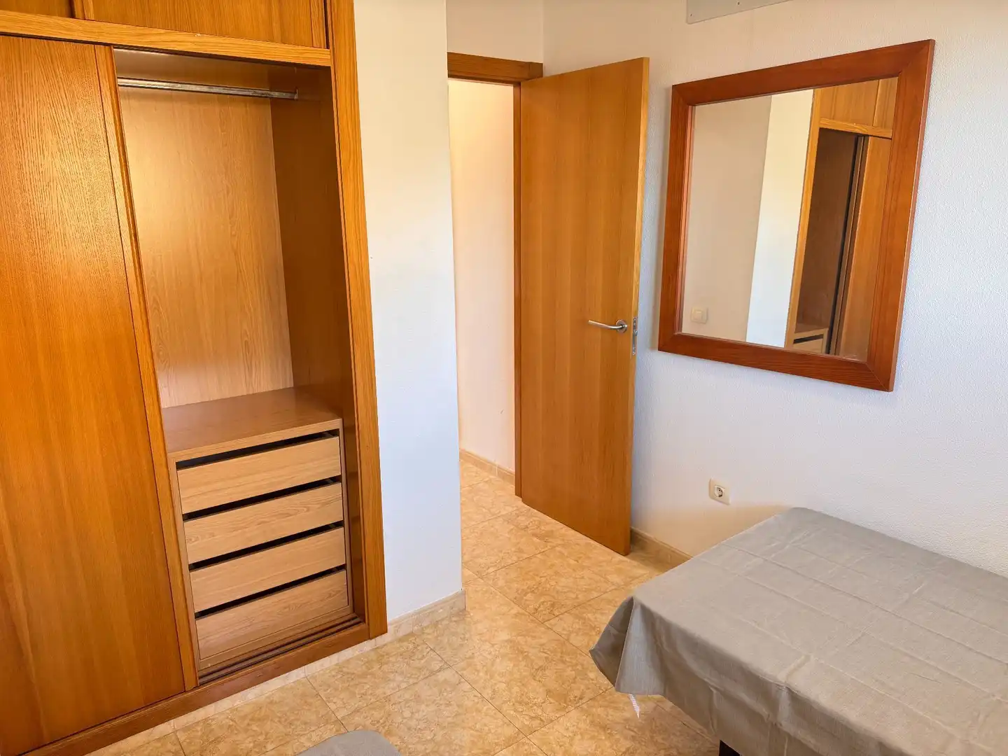 Habitación de Apartamento en venta en Roquetas de Mar con Aire acondicionado, Terraza y Amueblado