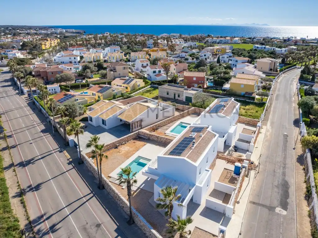Vista exterior de Casa o xalet en venda en Ciutadella de Menorca amb Balcó