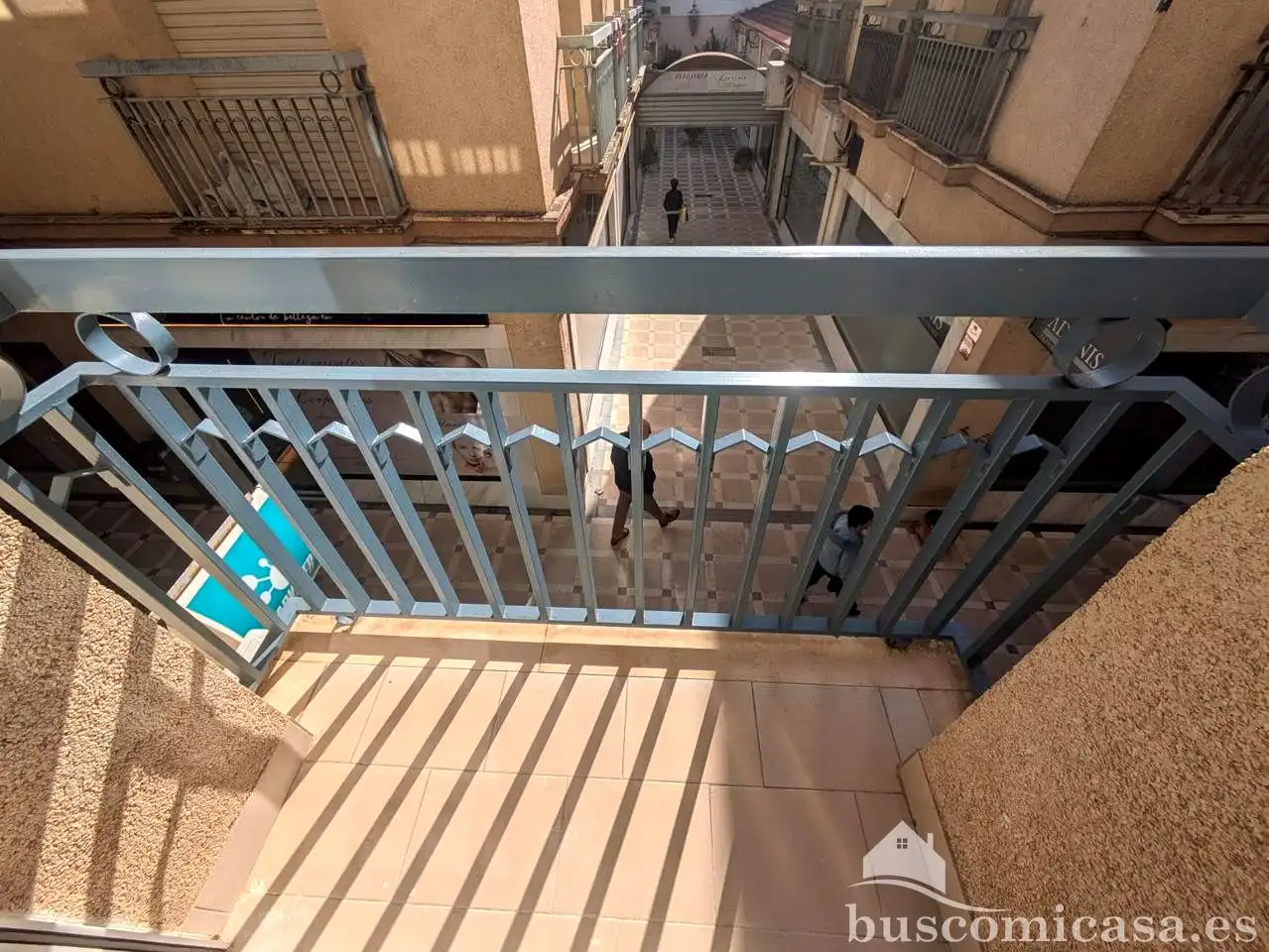 Flat for rent in Calle Canalejas, Centro ciudad