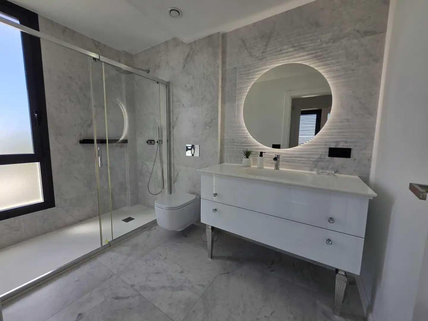 Baño de Casa o chalet de alquiler en Finestrat con Aire acondicionado, Calefacción y Jardín privado
