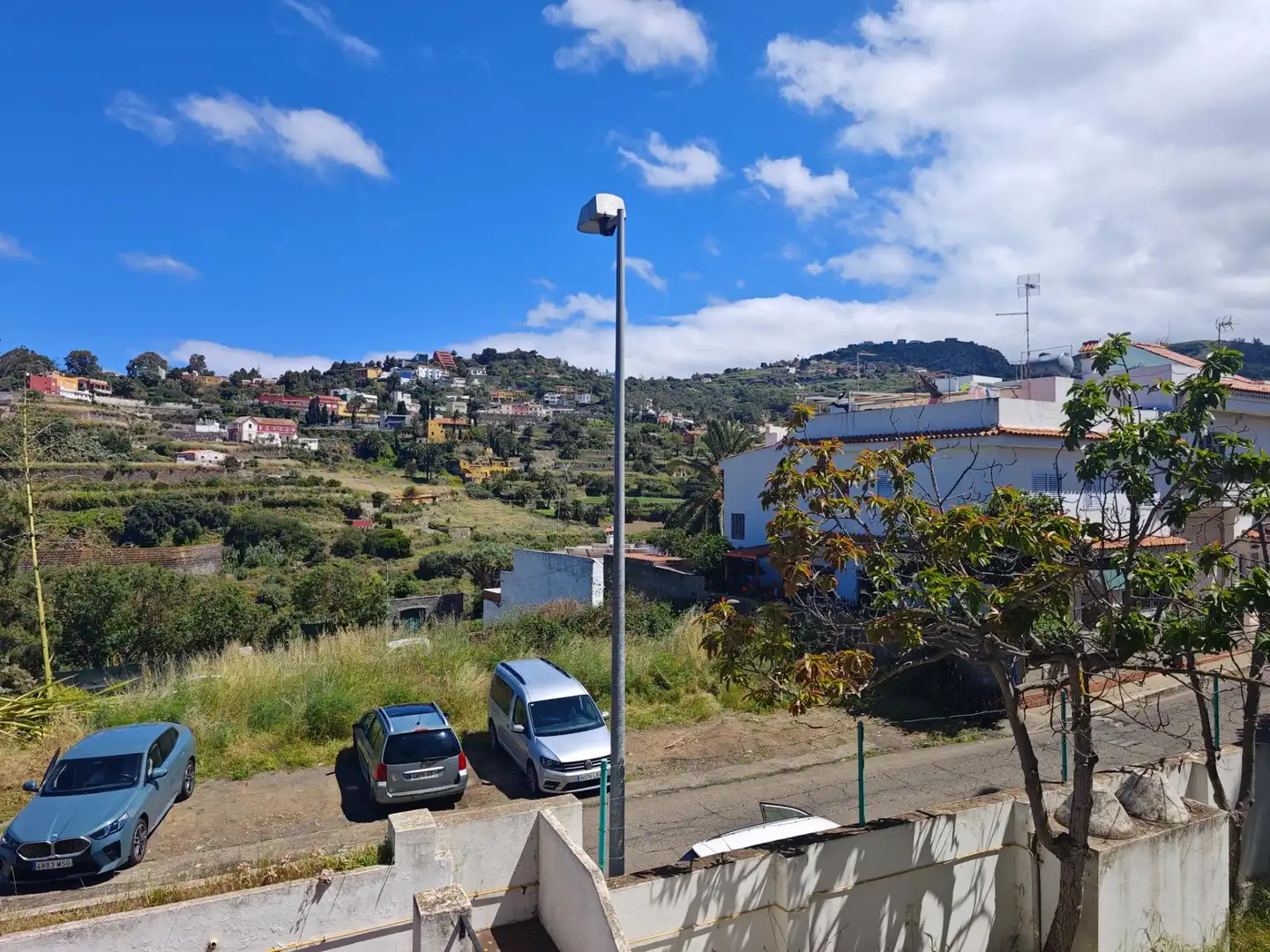 Vista exterior de Casa o xalet en venda en Santa Brígida amb Piscina comunitària