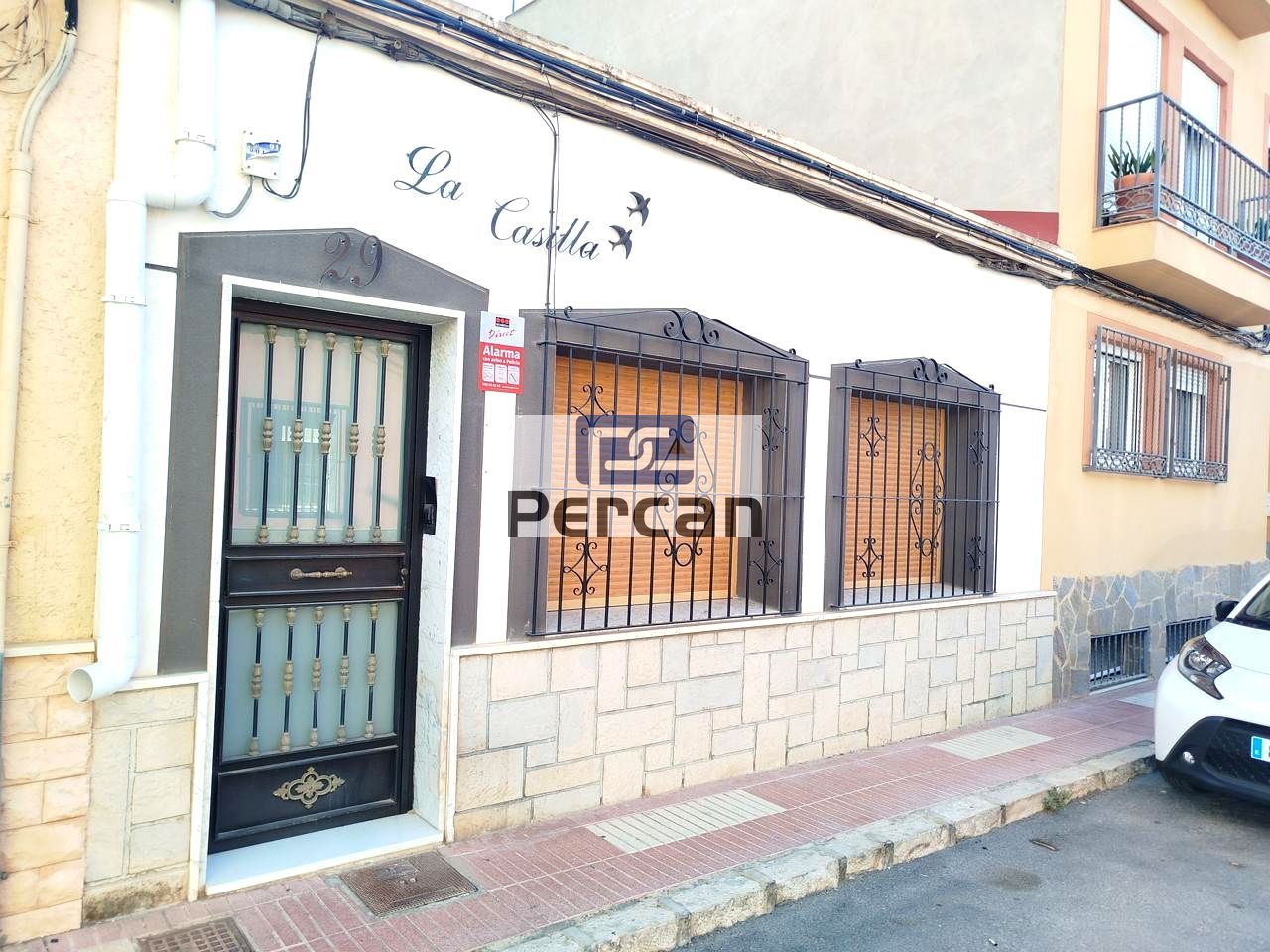 Vista exterior de Casa adosada en venda en El Campello amb Aire condicionat