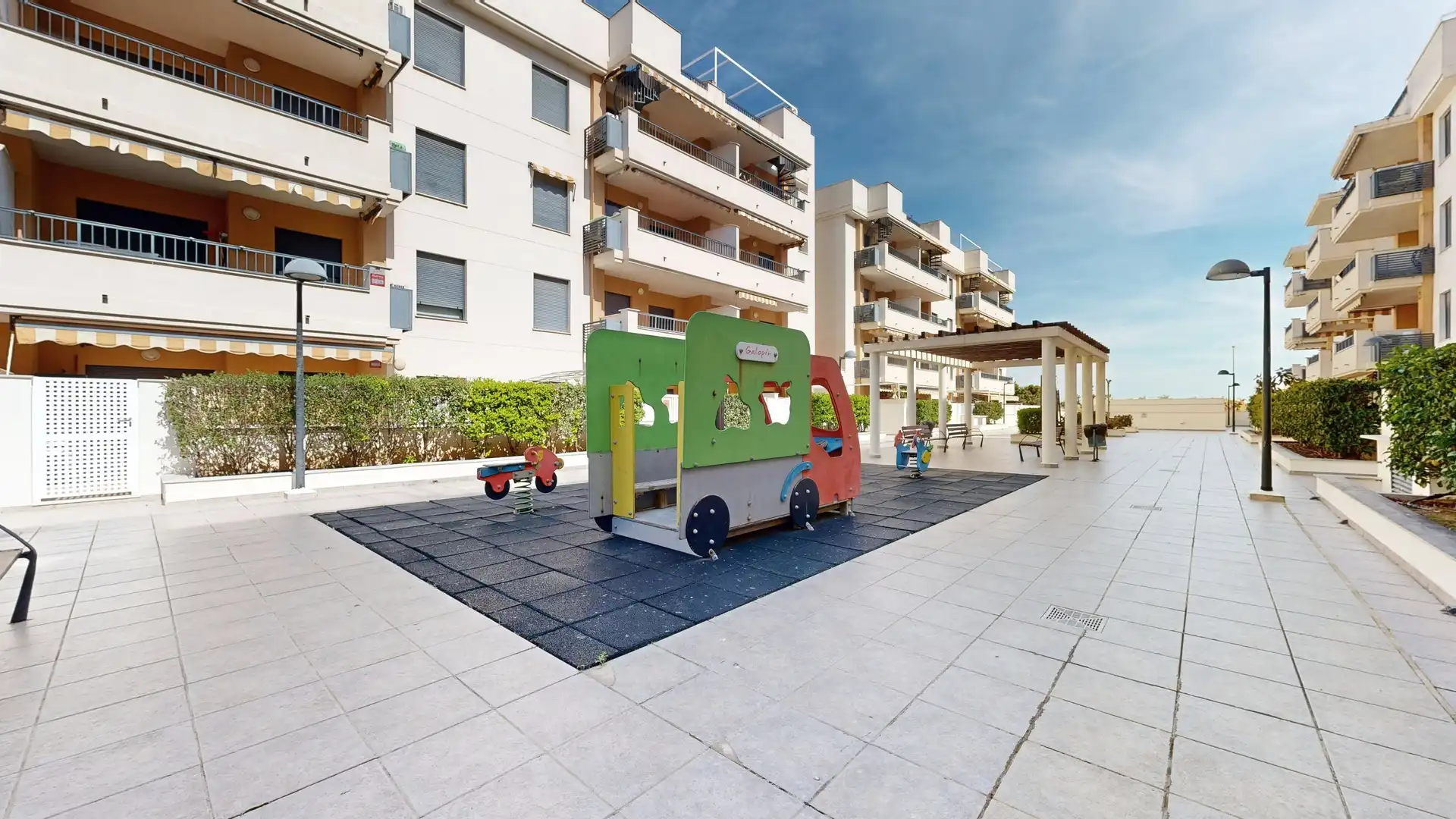 Aparcament de Pis en venda en Almenara amb Jardí privat, Terrassa i Traster
