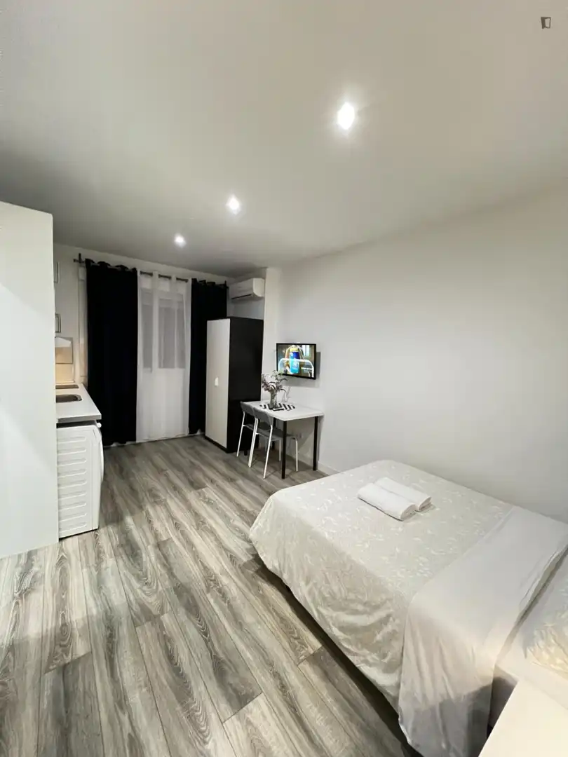 Studio with lift to rent in Chamberí, imagen 2