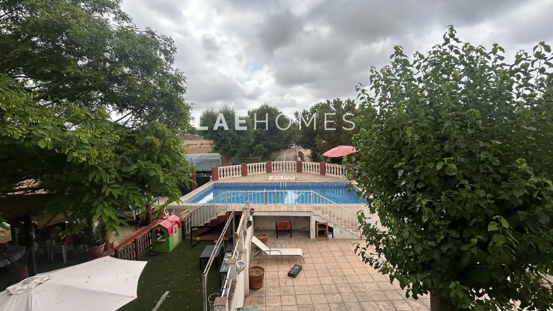 Piscina de Casa o xalet en venda en Alicante / Alacant amb Terrassa