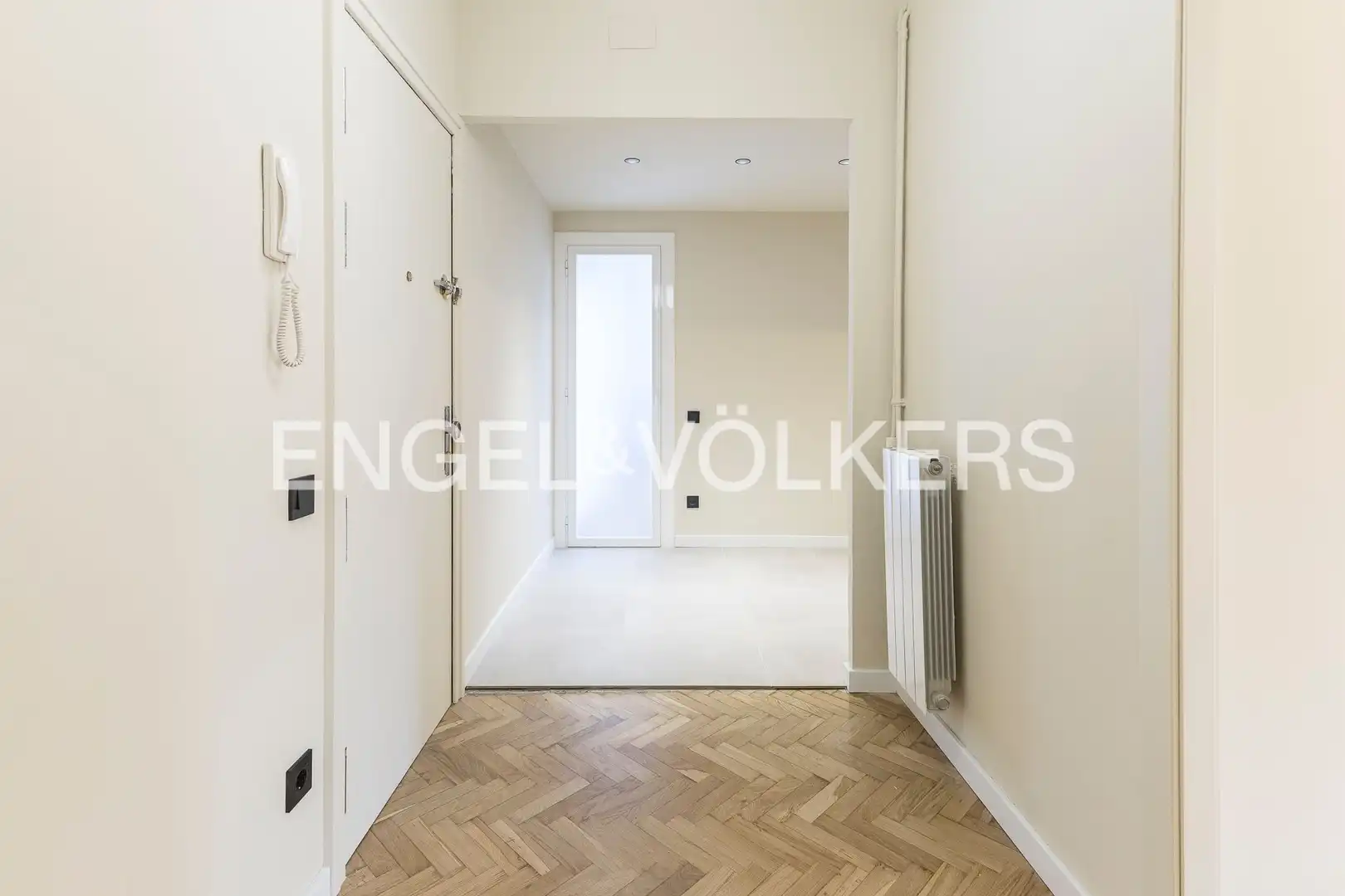 Flat for sale in Barcelona  with Air Conditioner, Heating and Parquet flooring