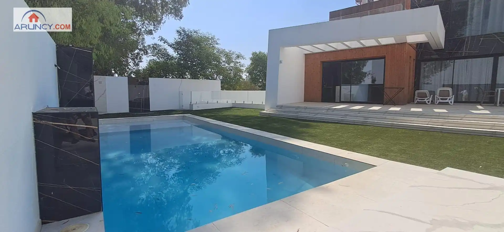 Piscina de Casa o xalet de lloguer en Montequinto amb Aire condicionat, Jardí privat i Piscina