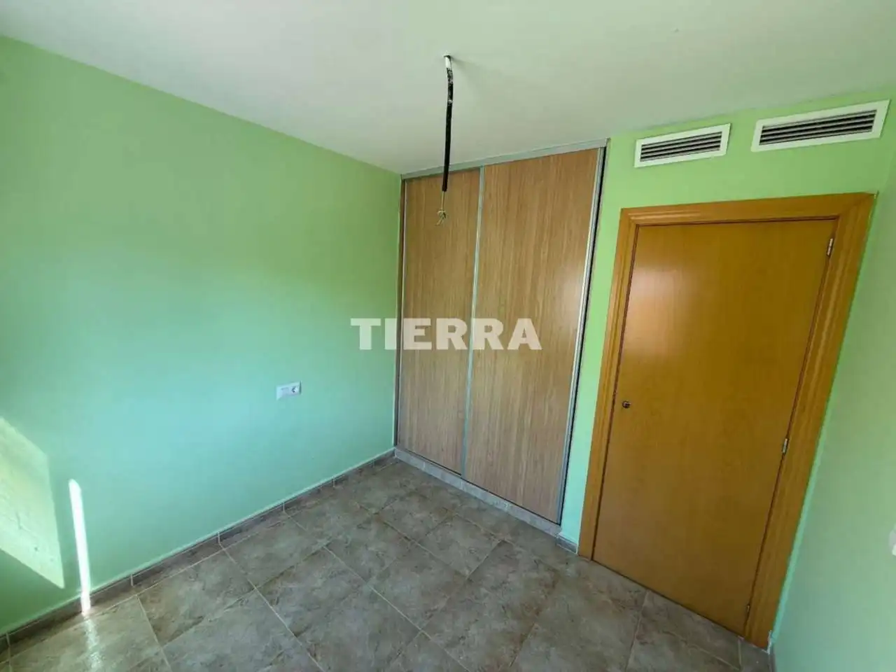 Habitación de Piso en venta en Salinas con Piscina comunitaria
