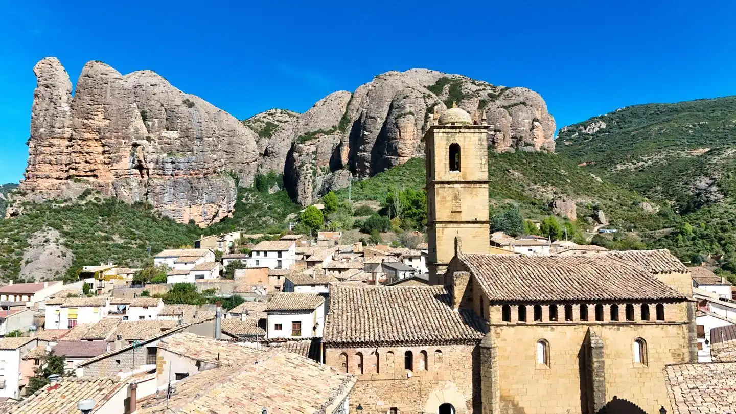 Vista exterior de Piso en venta en Agüero con Calefacción, Terraza y Trastero