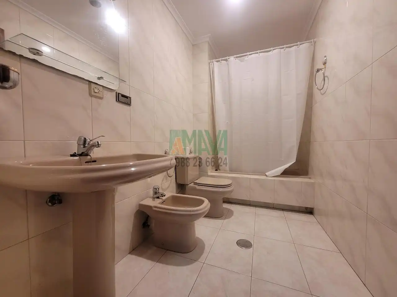 Badezimmer von Wohnung zur Miete in Ourense Capital  mit Heizung, Möbliert und Balkon