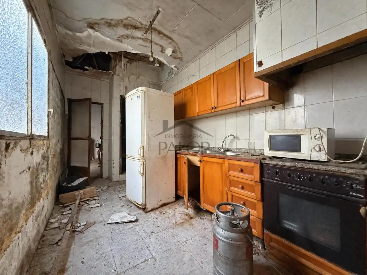 Kitchen of Houses for sale in Carcaixent, Valencia