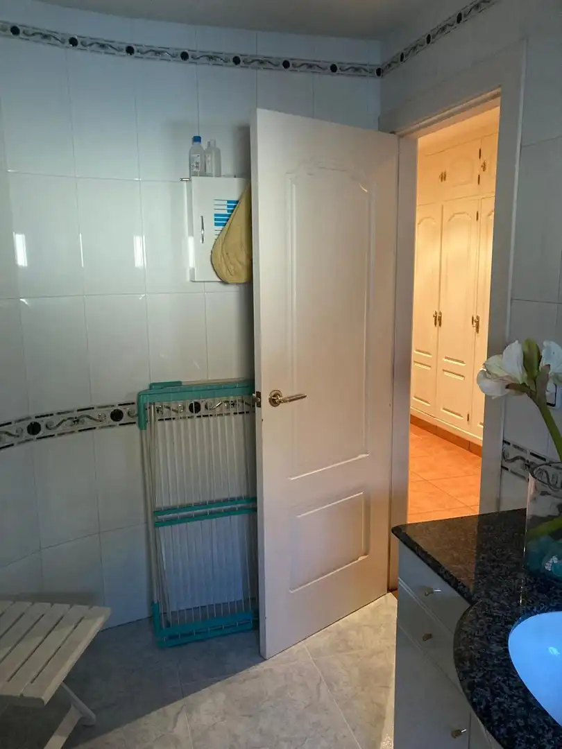 Baño de Casa o chalet en venta en Valdefresno con Calefacción, Jardín privado y Terraza