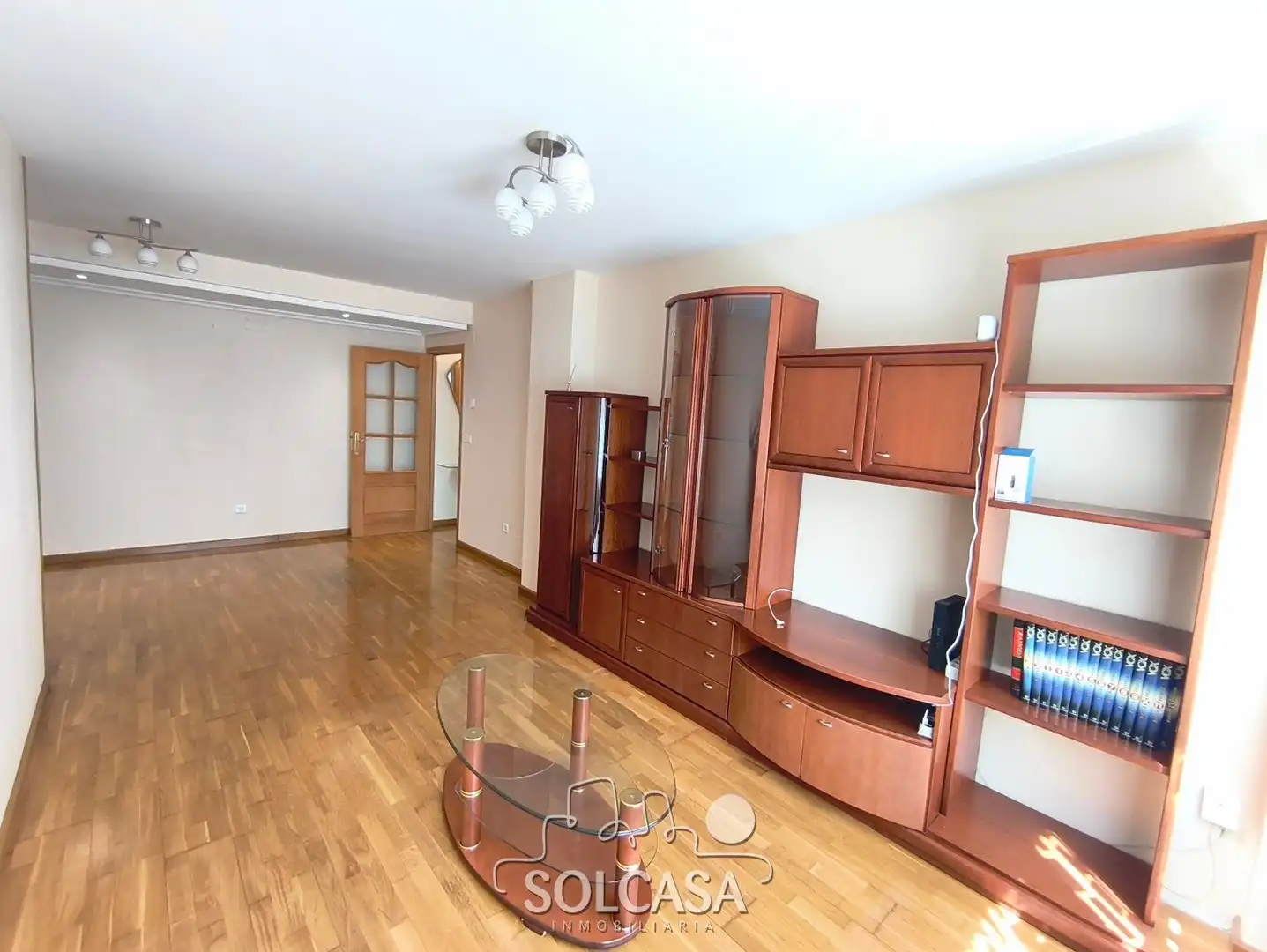 Sala d'estar de Pis en venda en Valladolid amb Calefacció, Parquet i Traster