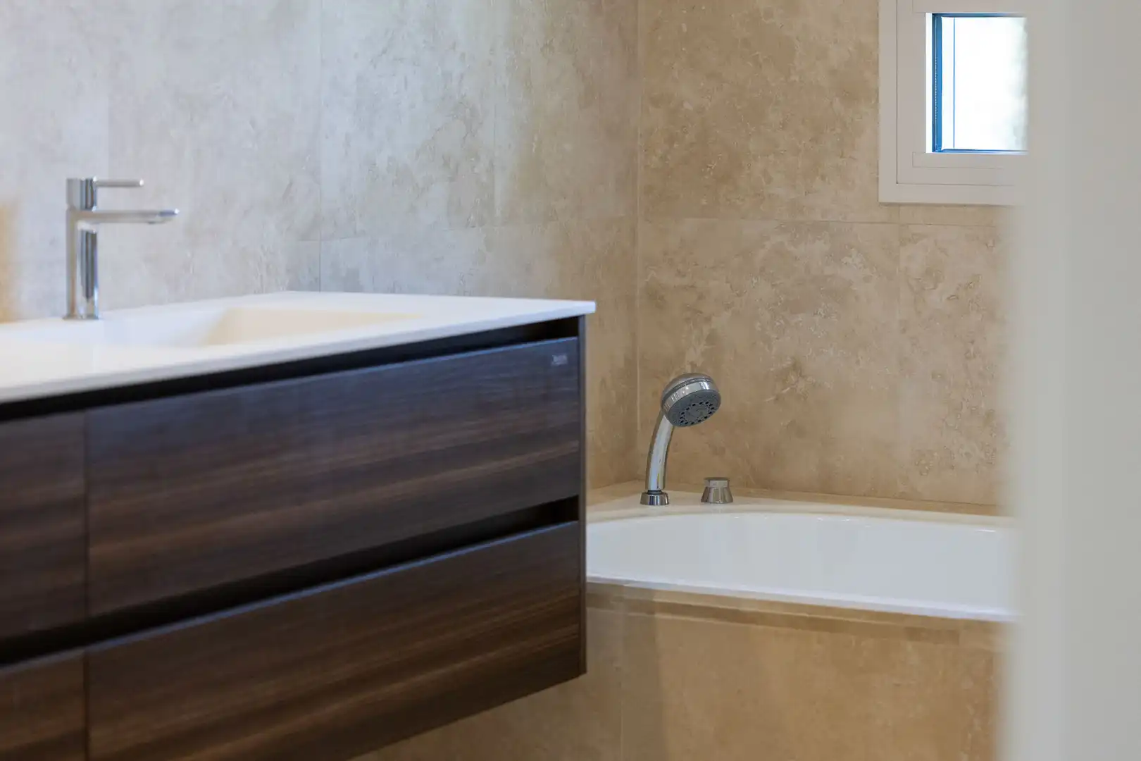 Bathroom of Apartments for sale in Sotogrande  with Air Conditioner, Heating and Terrace