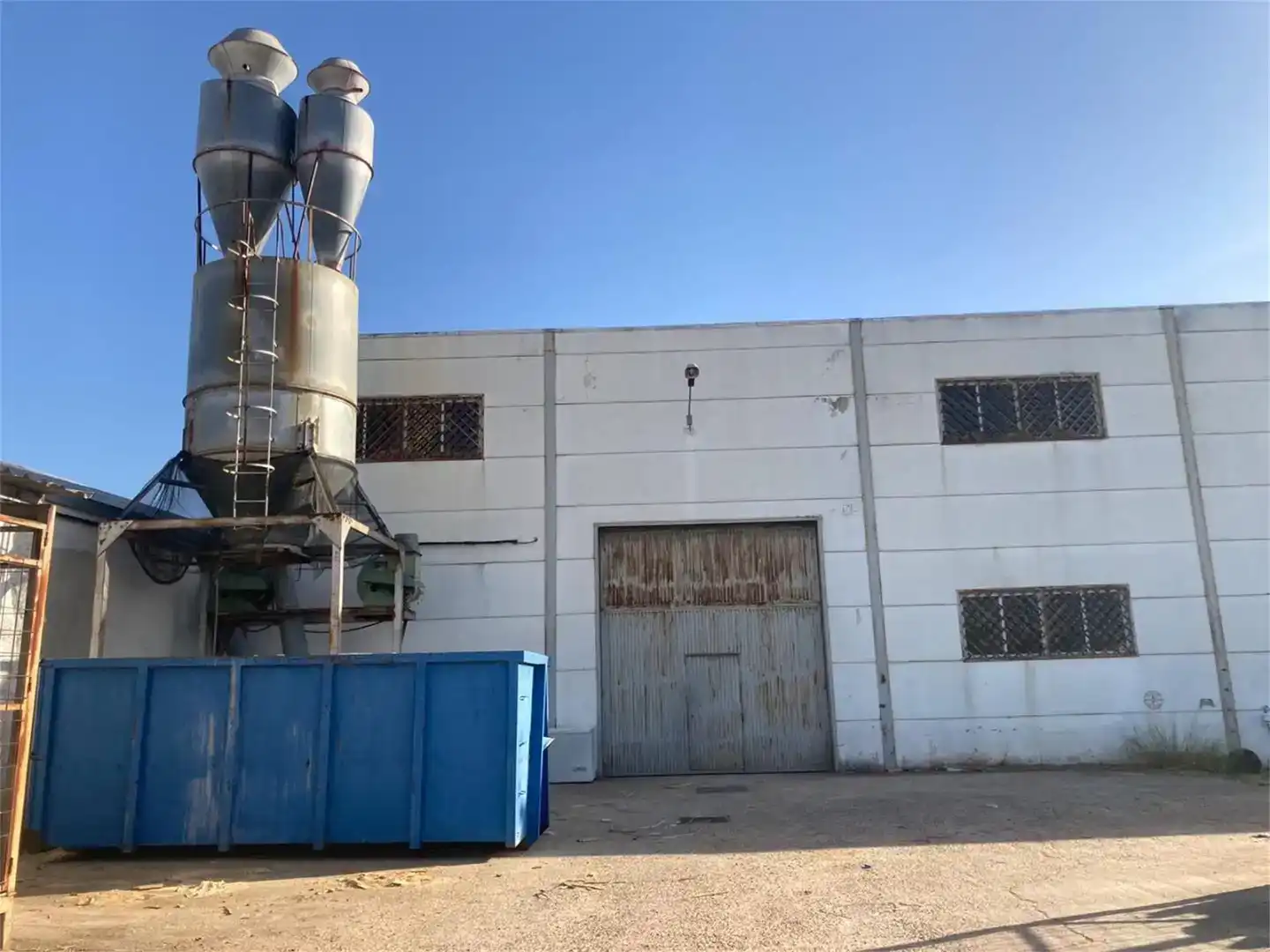 Exterior view of Industrial buildings for sale in Marmolejo