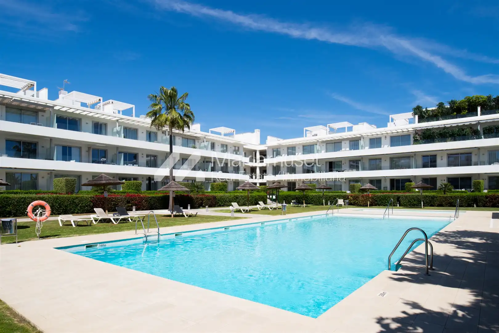 Vista exterior de Apartamento en venta en Estepona con Terraza