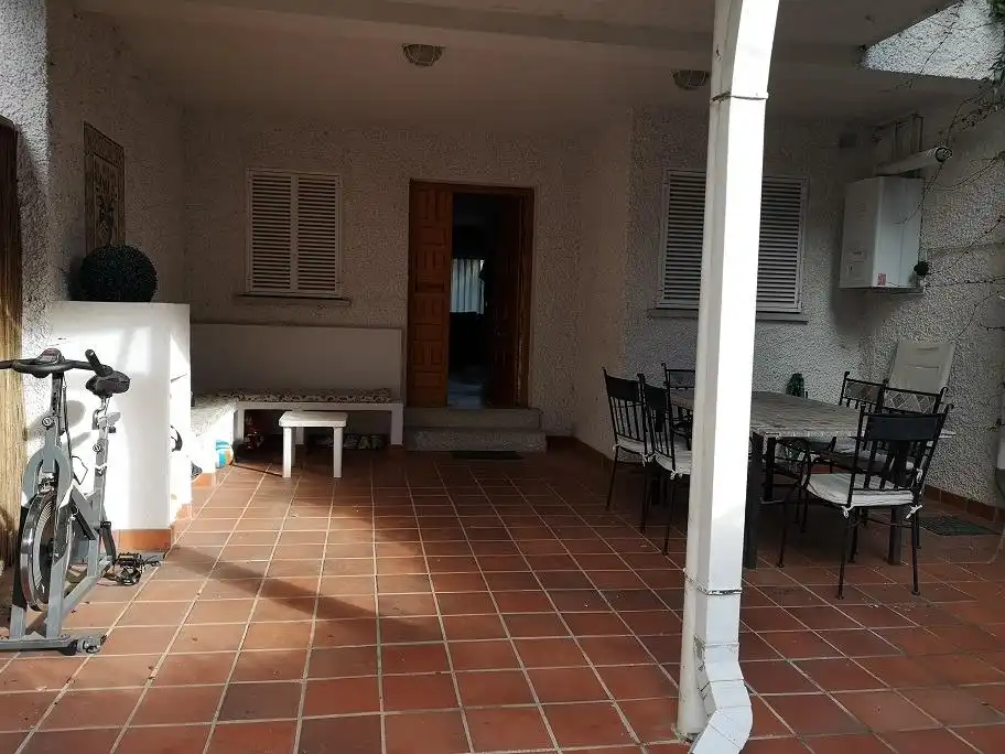 Casa adosada en venta en La Navata