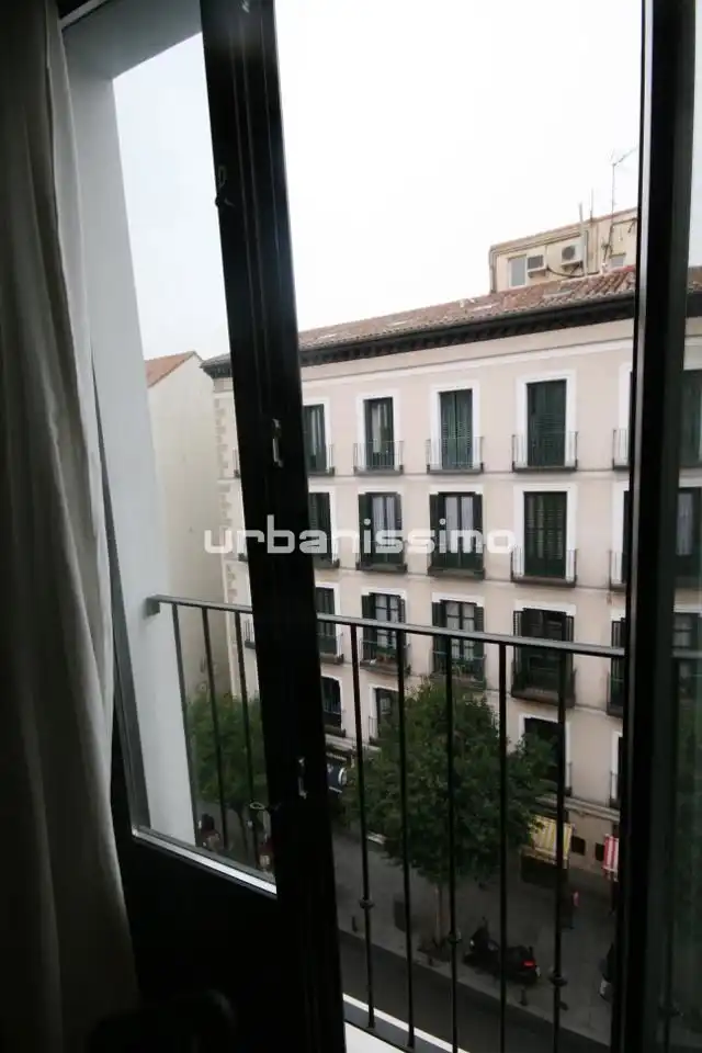 Vista exterior de Apartamento de alquiler en Madrid con Aire acondicionado, Calefacción y Amueblado