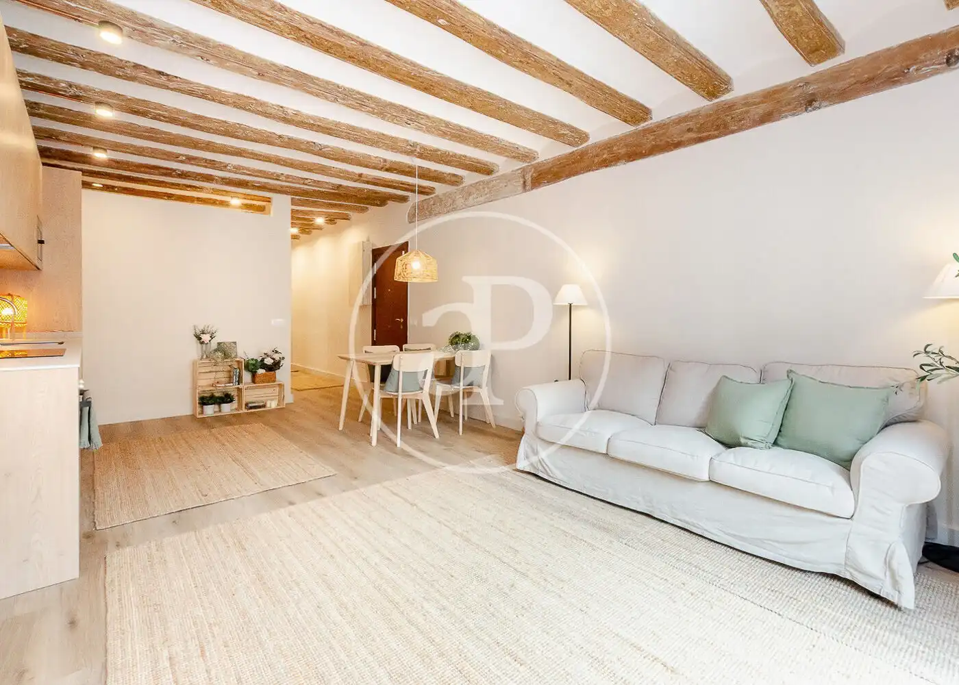 Wohnzimmer von Wohnung zum Verkauf in Barcelona mit Heizung und Balkon