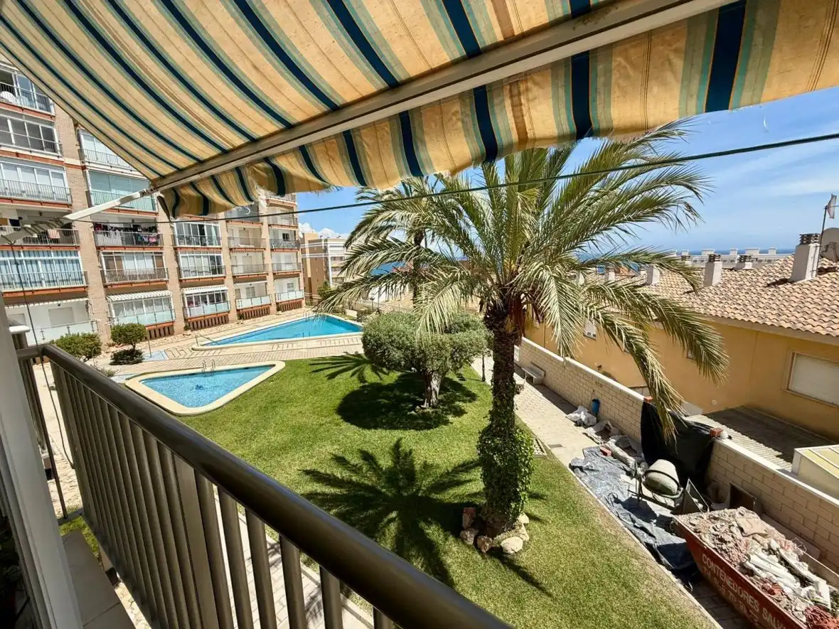Vista exterior de Apartamento en venta en Elche / Elx con Calefacción, Terraza y Piscina