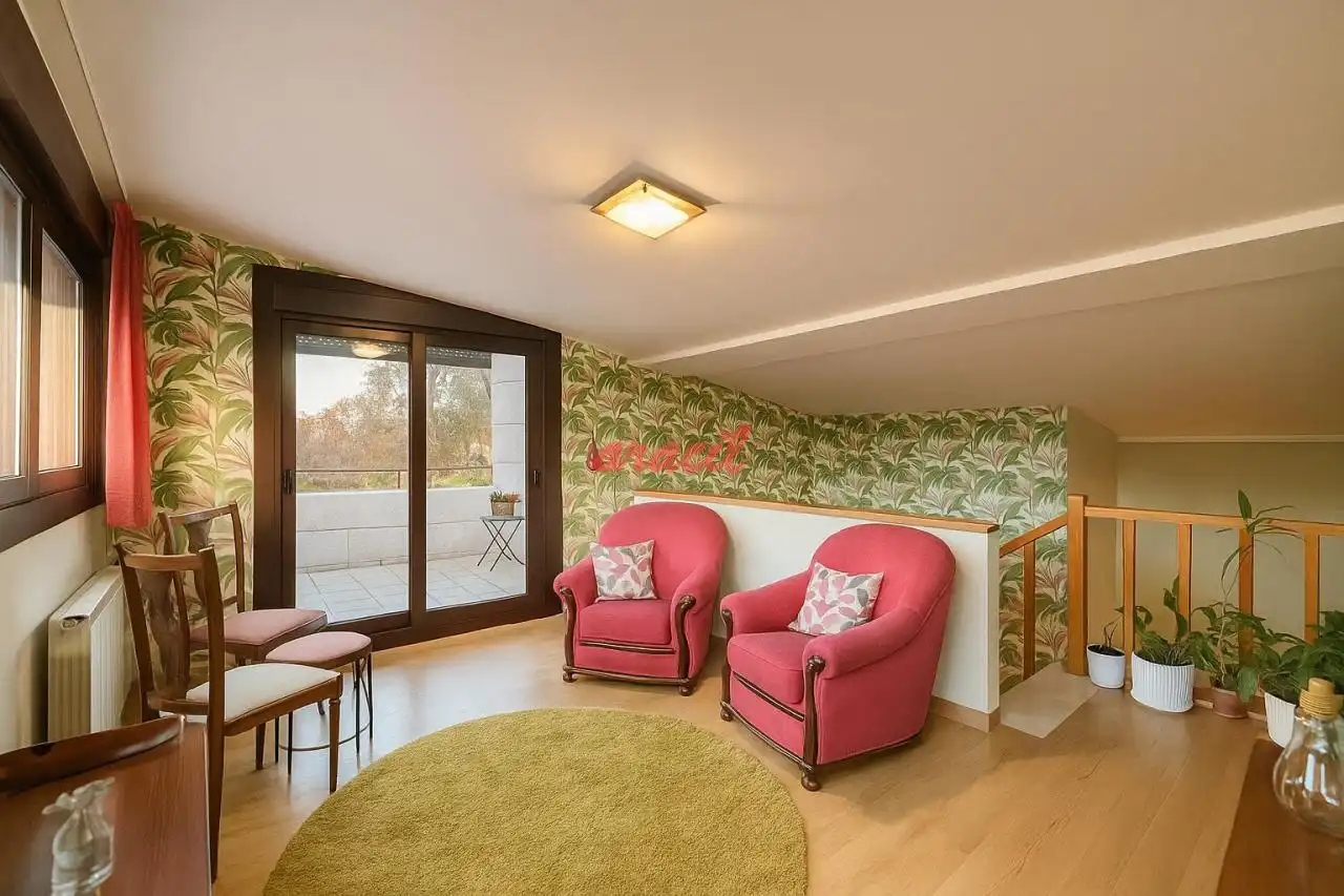 Sala de estar de Casa o chalet en venta en Ourense Capital  con Calefacción, Jardín privado y Terraza