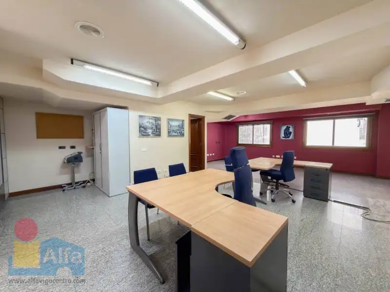 Office for sale in Vigo   with Alarm