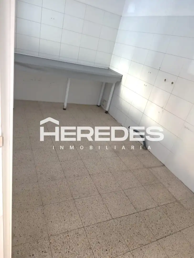 Local de alquiler en Torrelles de Llobregat con Aire acondicionado y Calefacción