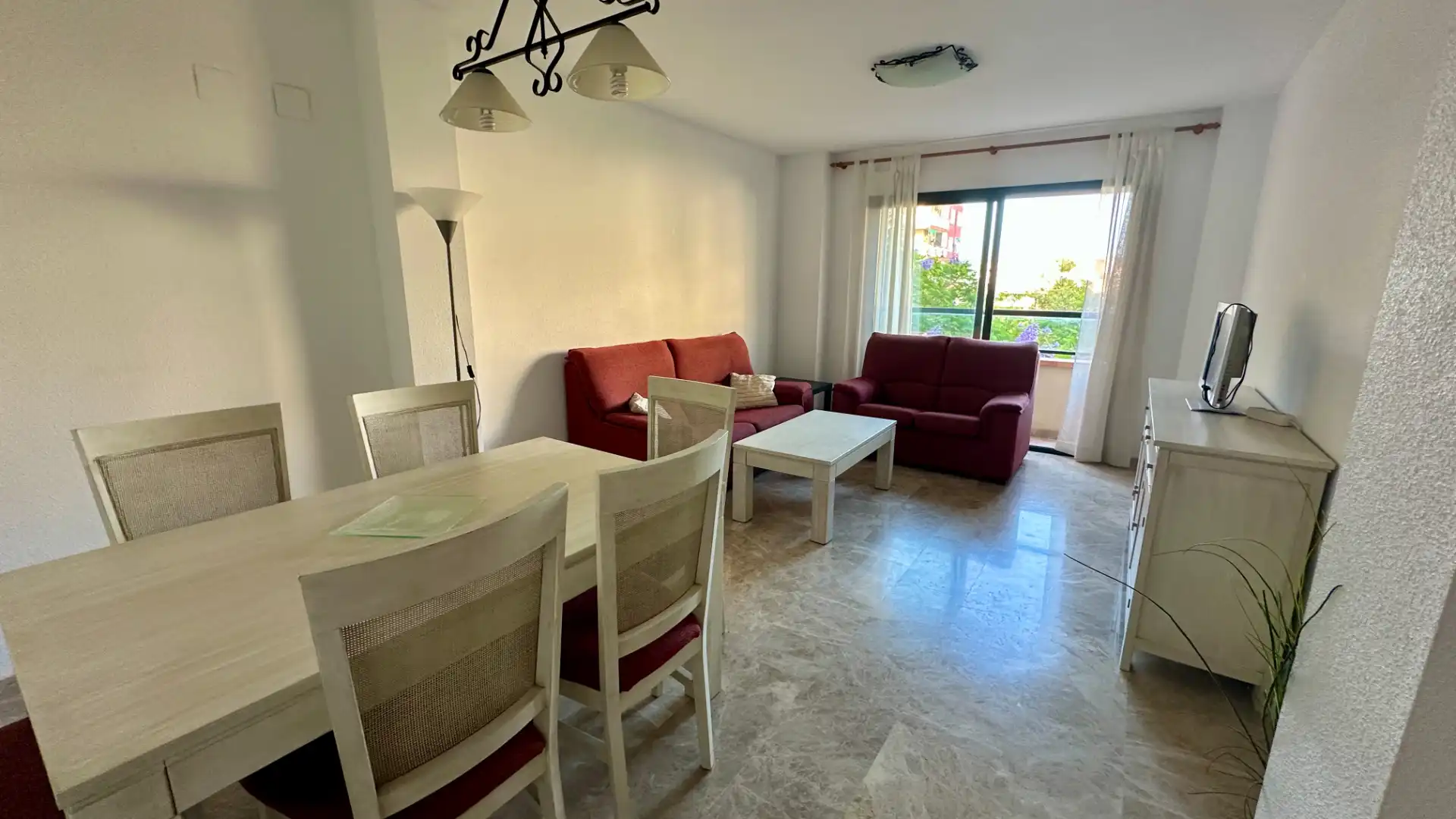 Flat with terrace for sale in Calle Ronda del Castillo, imagen 2
