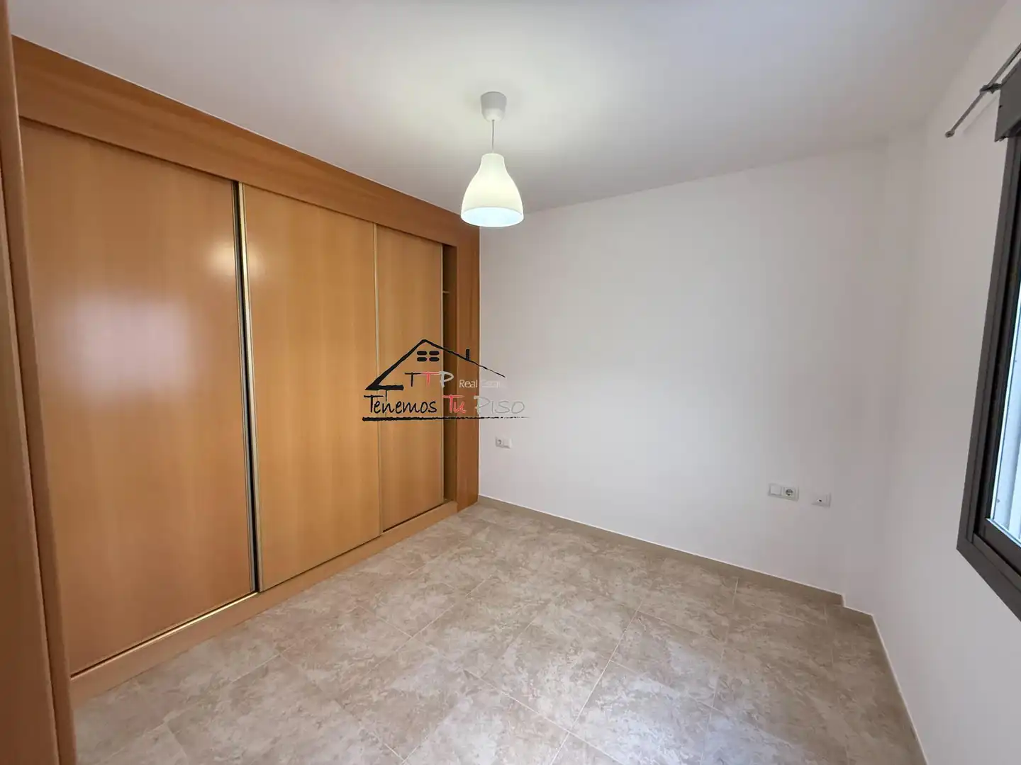 Schlafzimmer von Dachboden zum Verkauf in Benicarló mit Klimaanlage, Terrasse und Balkon