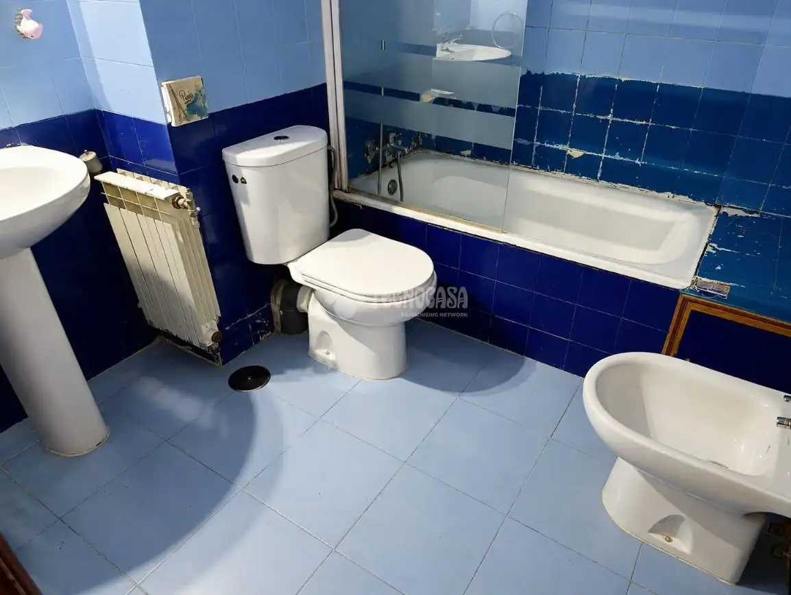 Bany de Pis en venda en Fuenlabrada amb Calefacció, Piscina i Piscina comunitària