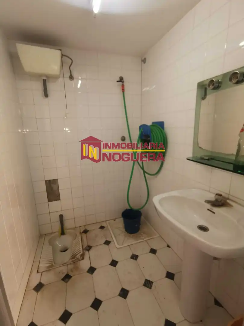 Bany de Nau industrial en venda en Écija