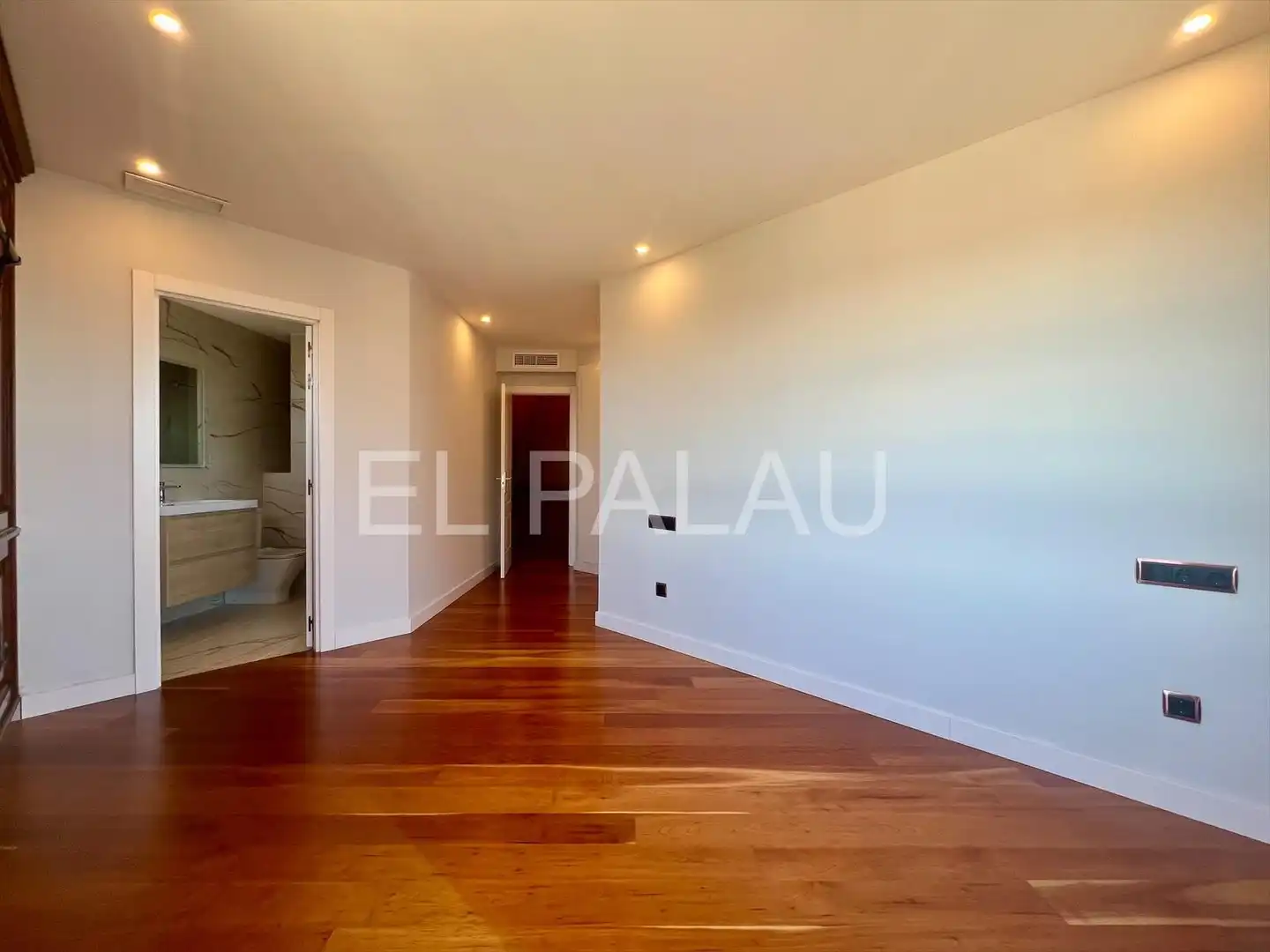 Habitación de Piso de alquiler en Valencia con Aire acondicionado, Calefacción y Parquet