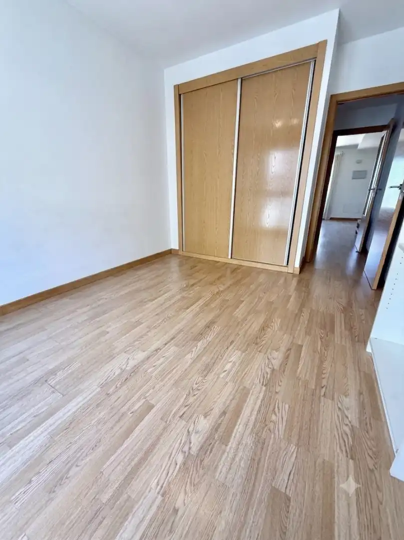 Habitación de Piso en venta en Madrid con Calefacción, Terraza y Trastero